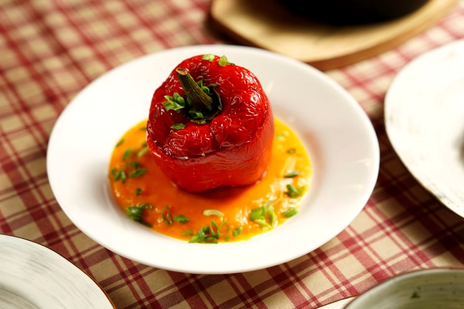 Tuna & Cottage Cheese Stuffed Peppers — high-protein lunch recipe