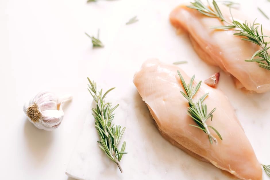 Garlic-Herb Chicken with Cauliflower Mash — high-protein dinner recipe