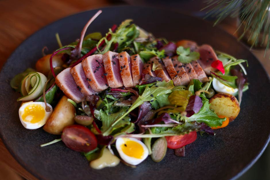 Seared Tuna Niçoise-Style Salad — high-protein lunch recipe