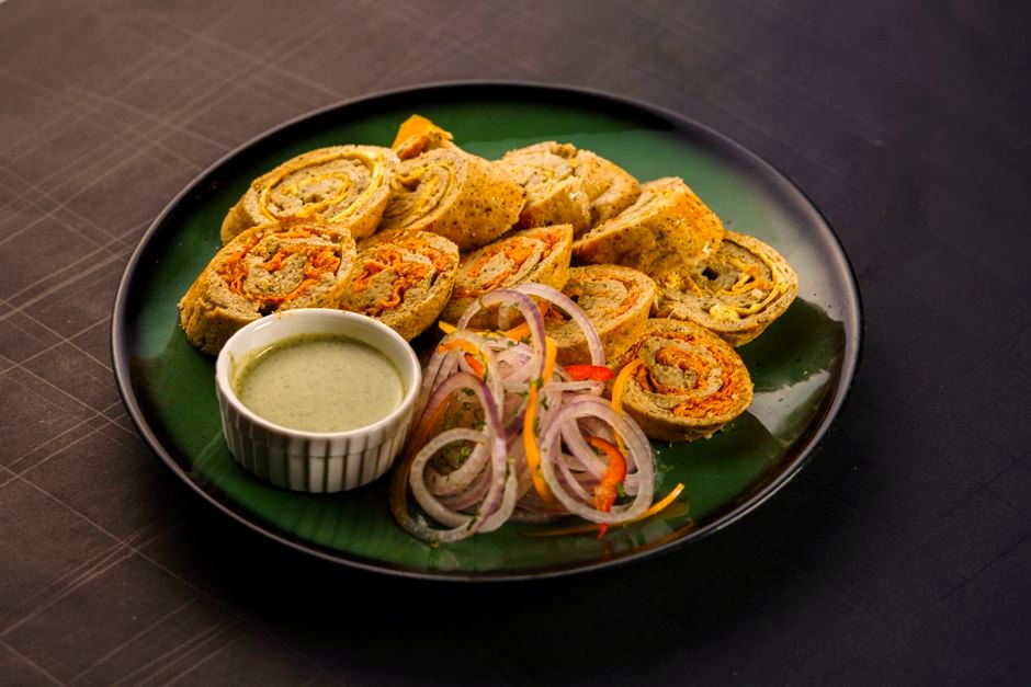 Turkey & Cheese Roll-Up Snack Box — high-protein snack recipe